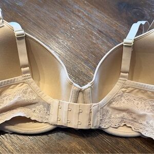 Natori Lace Trim Bra in Cream